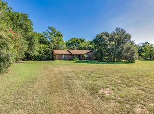8000 Peden Rd, Azle, TX 76020