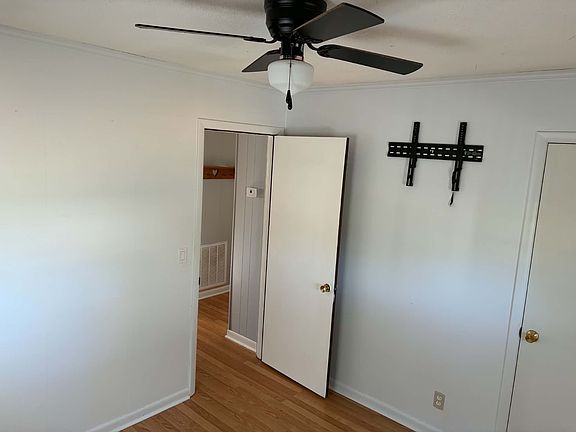 4th image of 142 Circle Dr