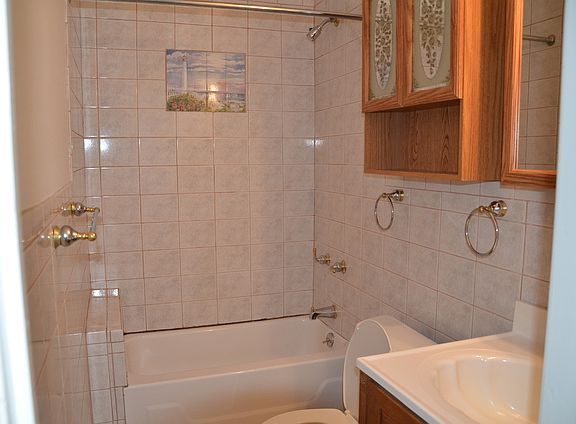 5th image of 2718 N Western Ave #2