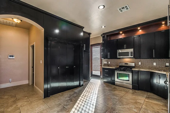 12800 Cozy Cove Ave — Photo 5
