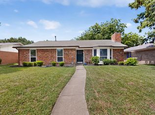 2802 Green Oaks Dr, Garland, TX 75040