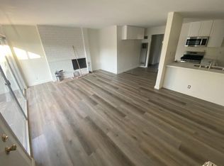 786 N Shattuck Pl #D, Orange, CA 92867