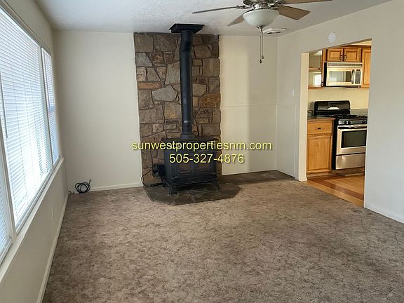 2nd image of 914 N Buena Vista Ave