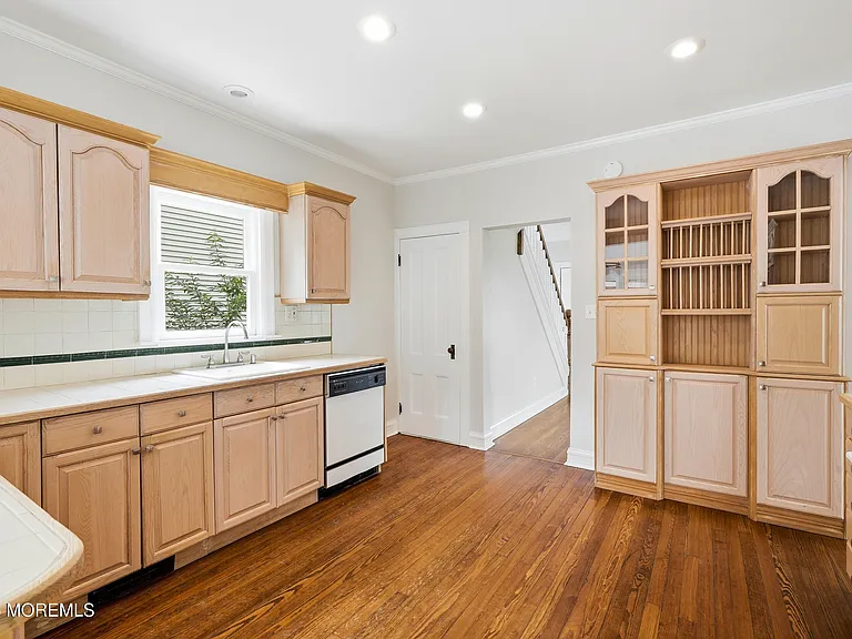 638 Overton Pl #1 — Photo 13