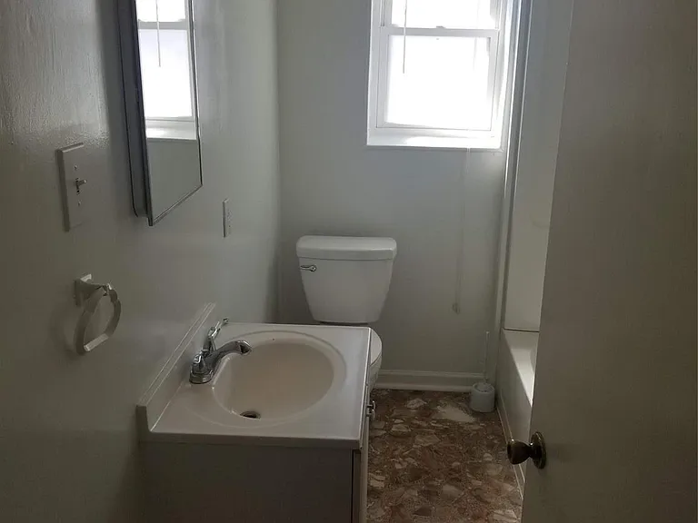 2823 Cleburne St — Photo 7