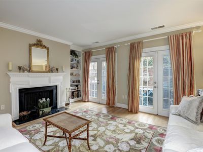 3255 Sutton Pl NW APT D, Washington, DC, 20016