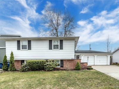 223 Robin Hill Dr, Williamsville, NY, 14221