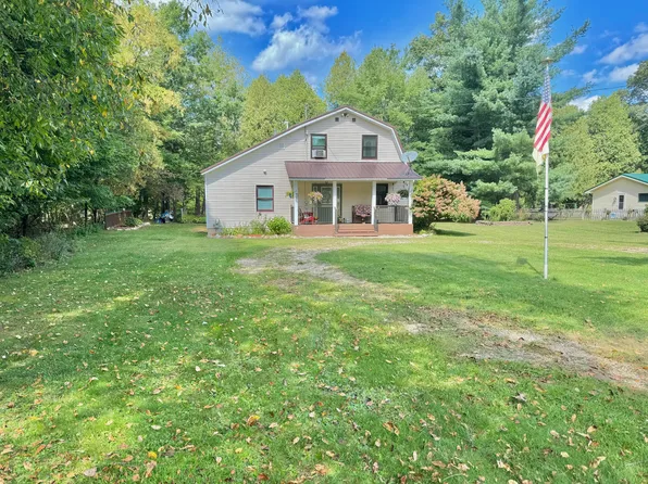 20526 Indian Dr, Paris, MI 49338