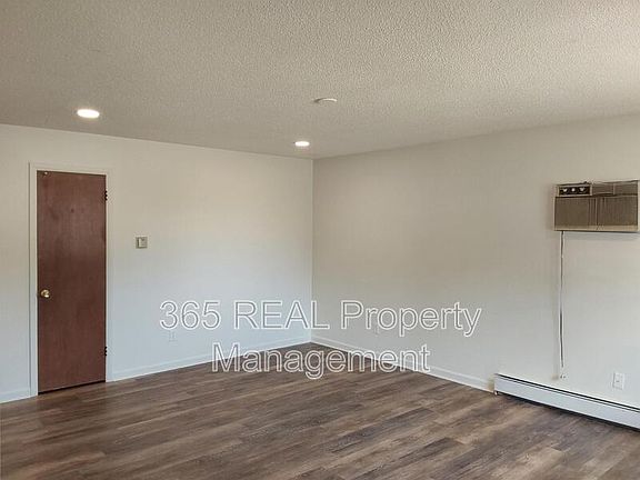 5th image of 2530 49th Avenue Ct APT 4