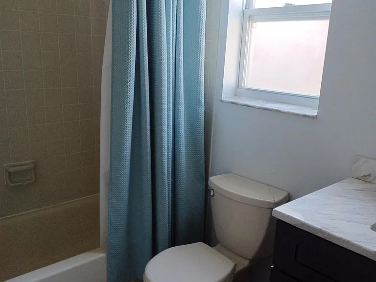 11424 Haymarket Ct — Photo 26