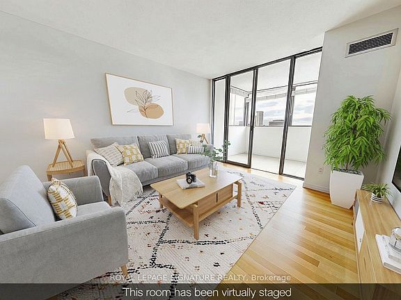 4th image of 133 Torresdale Ave #902