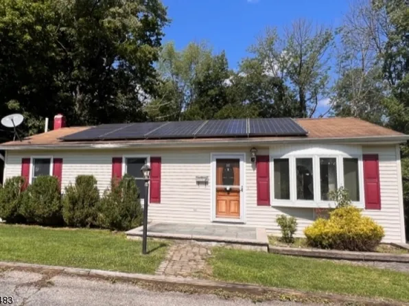 7 Prospect St, Newton Town, NJ 07860