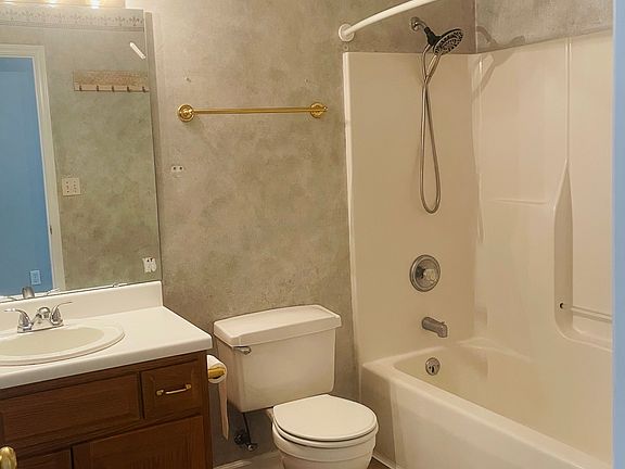 4th image of 443 Peachtree Valley Dr