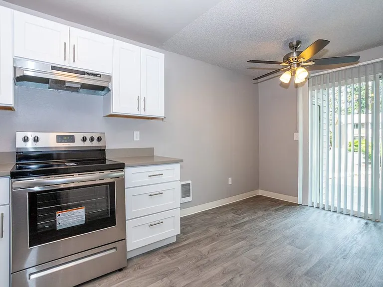 Forest Park Apartments — Photo 39