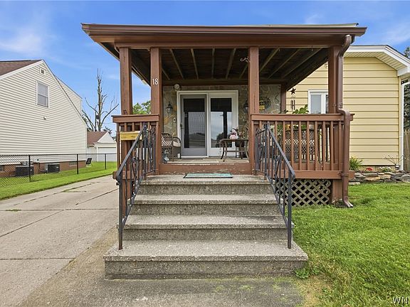 3rd image of 18 Stratford Pl