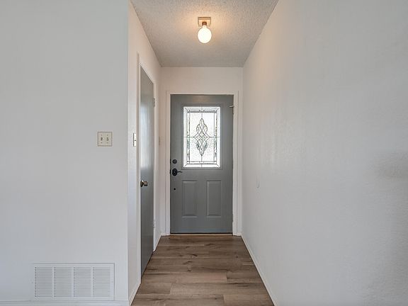 5th image of 1602 Aberdeen Ave