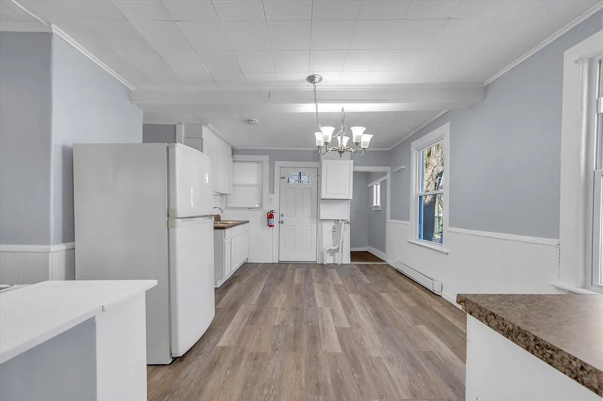 15-19 Thibault Ave - 15 — Photo 4
