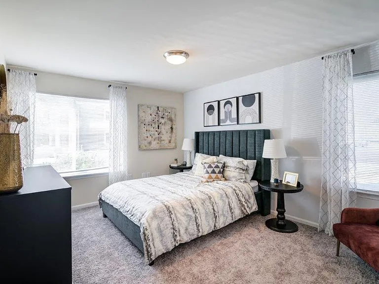 Fox Run Apartments and Townhomes — Photo 10