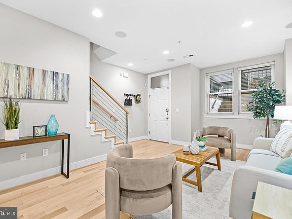 5th image of 751 P St NW APT 9