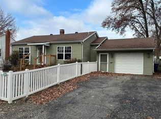 1021 W Green St, Mascoutah, IL