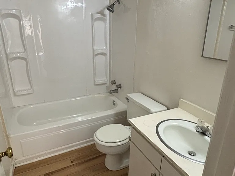 322 S Waco St #1 — Photo 5