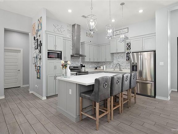 4th image of 3512 Saint Honore Dr
