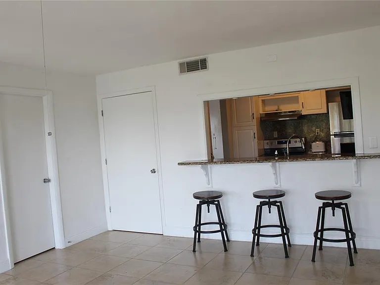 9101 Tudor Dr #F206 — Photo 3
