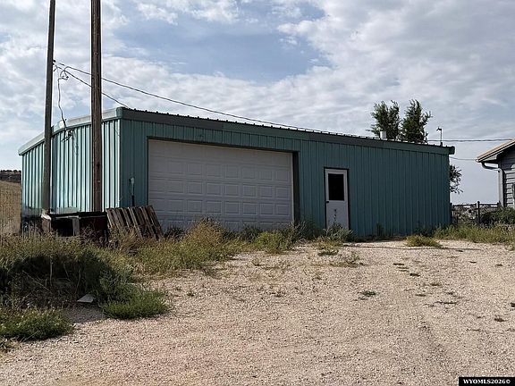 2nd image of 684 Antelope Gap Rd