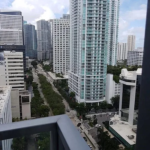 1060 Brickell Ave Photo 1