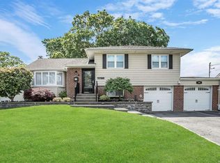 486 Dewitt Ave, North Babylon, NY 11703