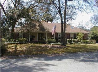 656 Cain Dr, Mount Pleasant, SC 29464