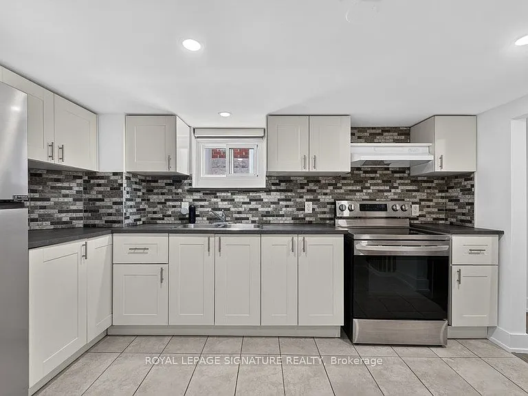 57 Miranda Ave #LOWER — Photo 2