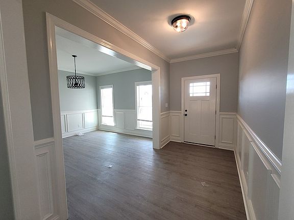 2nd image of 200-30 Hollister Dr
