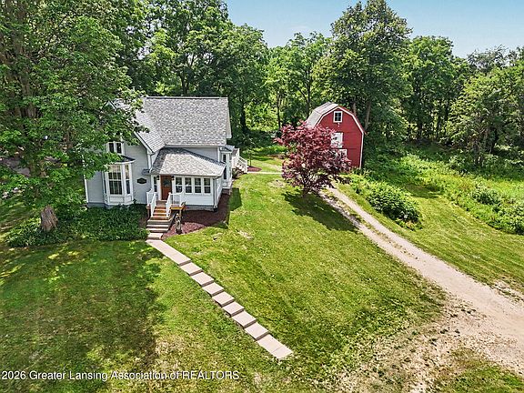 4th image of 834 S Barnes St