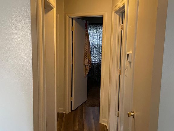 4th image of 28525 Barton St
