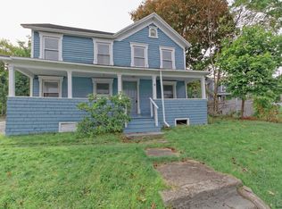 2 Johnny Cake Ln, Averill Park, NY 12018