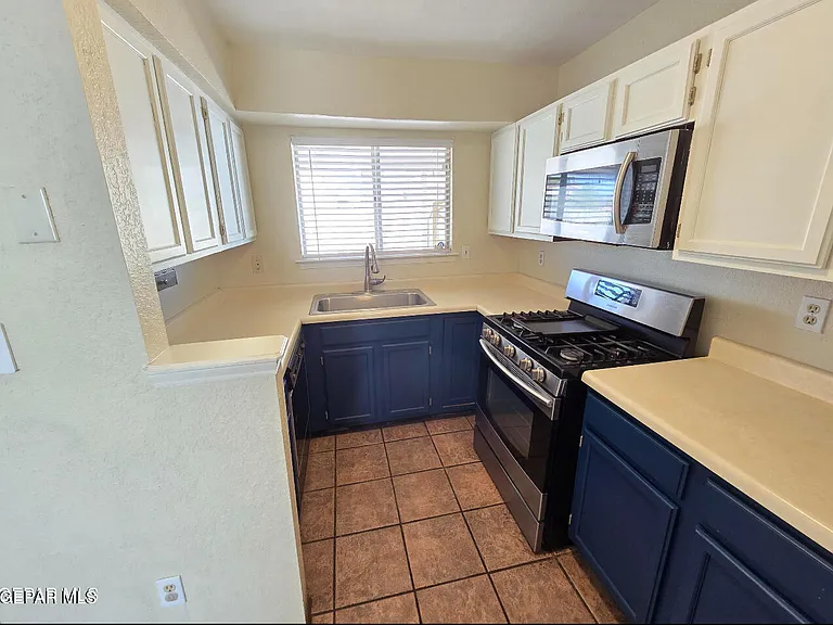 11725 Fred Perry Dr — Photo 8