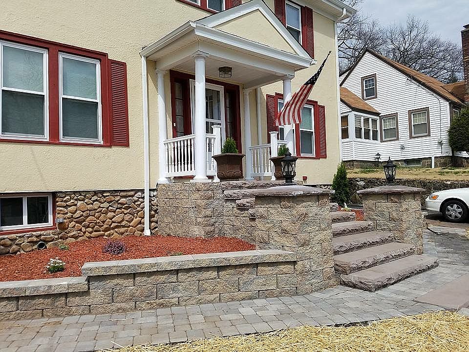 2nd image of 34 Russwin Rd