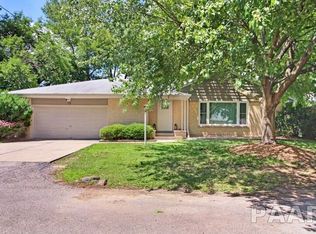 115 E Southgate Rd, Peoria, IL 61614