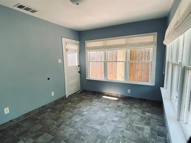 1715 Ramsey Ave — Photo 11