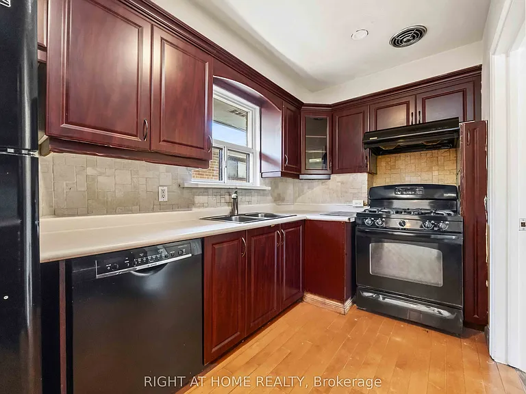 1 Mozart Ave — Photo 20