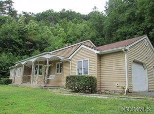 847 Rocky Lane Rd, Clyde, NC 28721