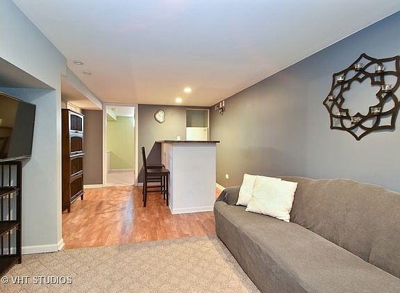 5th image of 16735 Tinley Park Dr