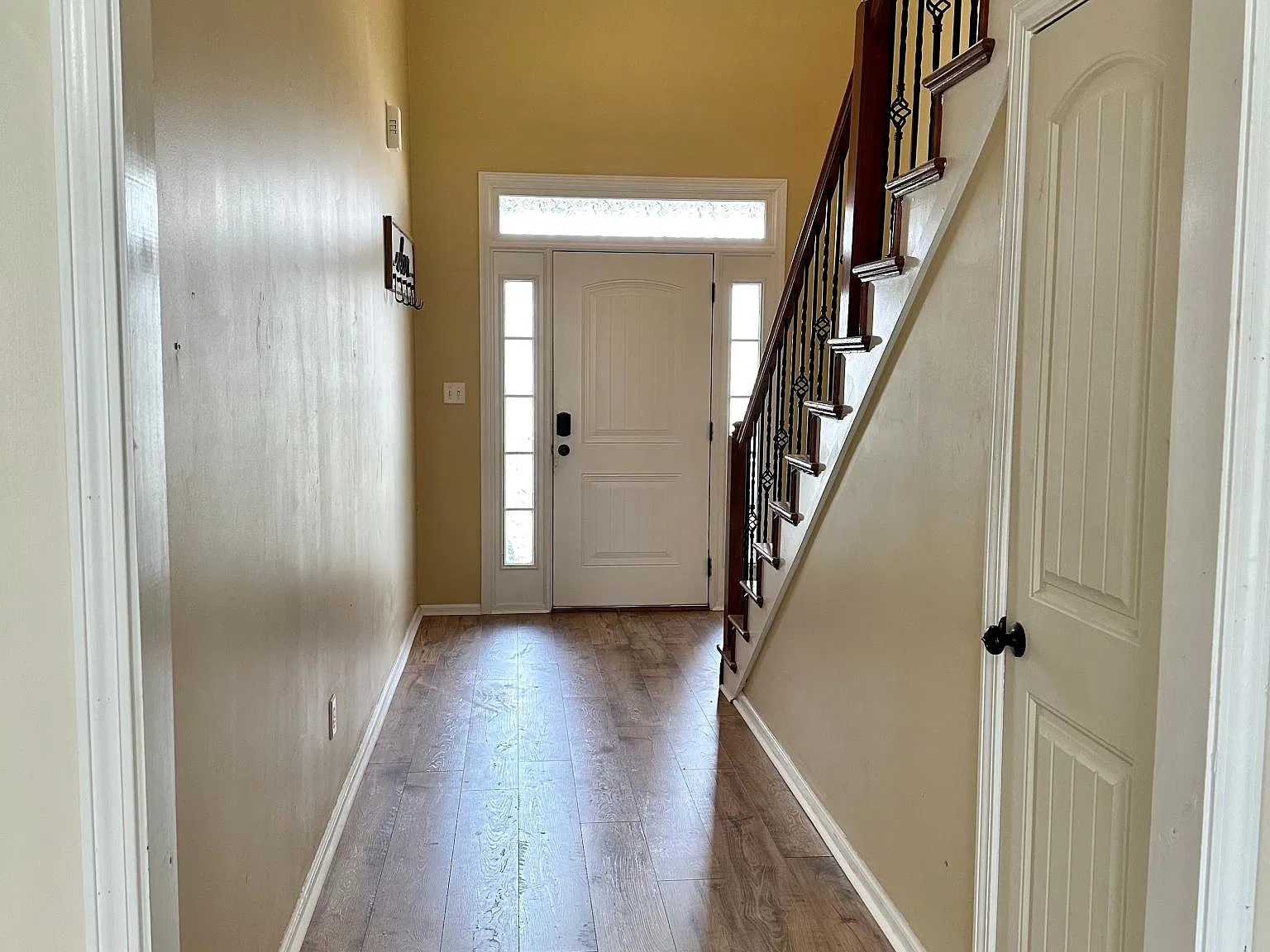 1102 Grove Landing Ln — Photo 4