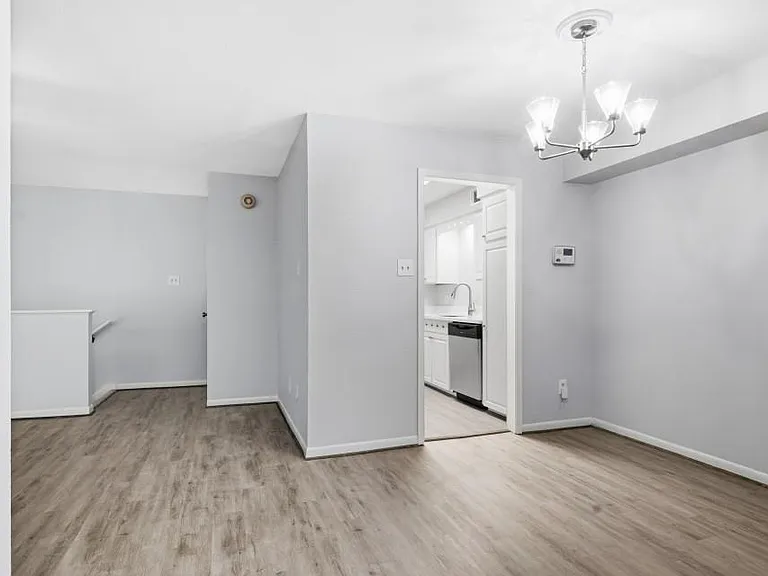 2744 Briarhurst Dr #49 — Photo 9