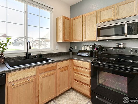 5th image of 765 Lakebrook Ct