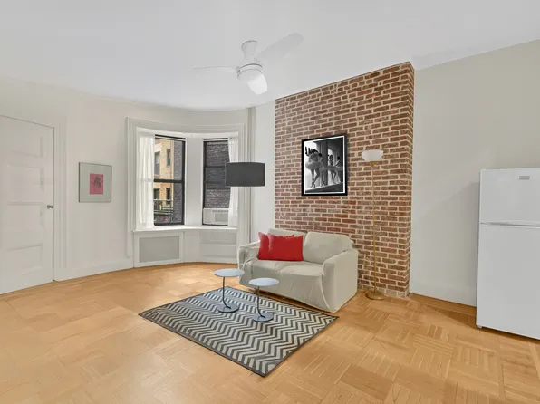 293 Riverside Drive 4B image 3 of 9