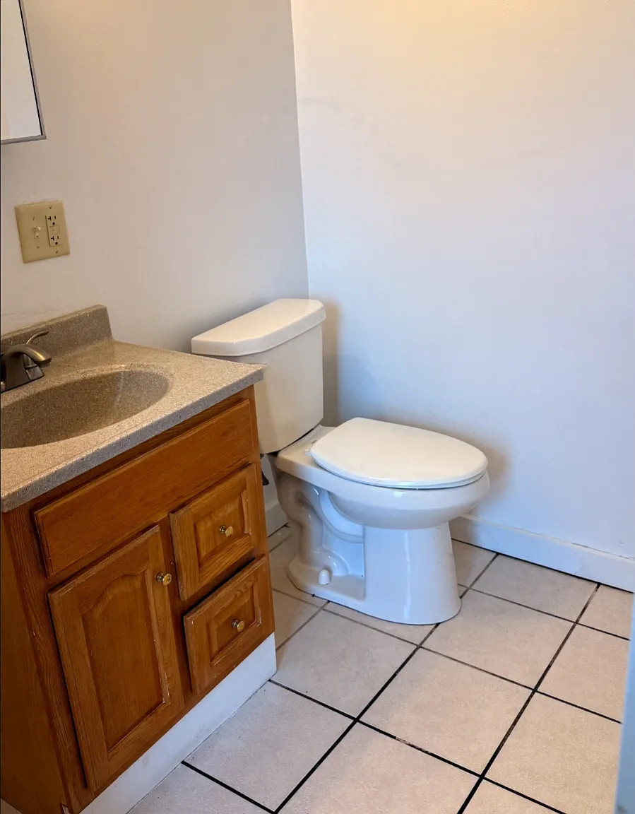 1 bed, $1,000 — Photo 4