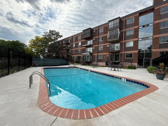 334 Cherokee Ave APT 407, Saint Paul, MN 55107