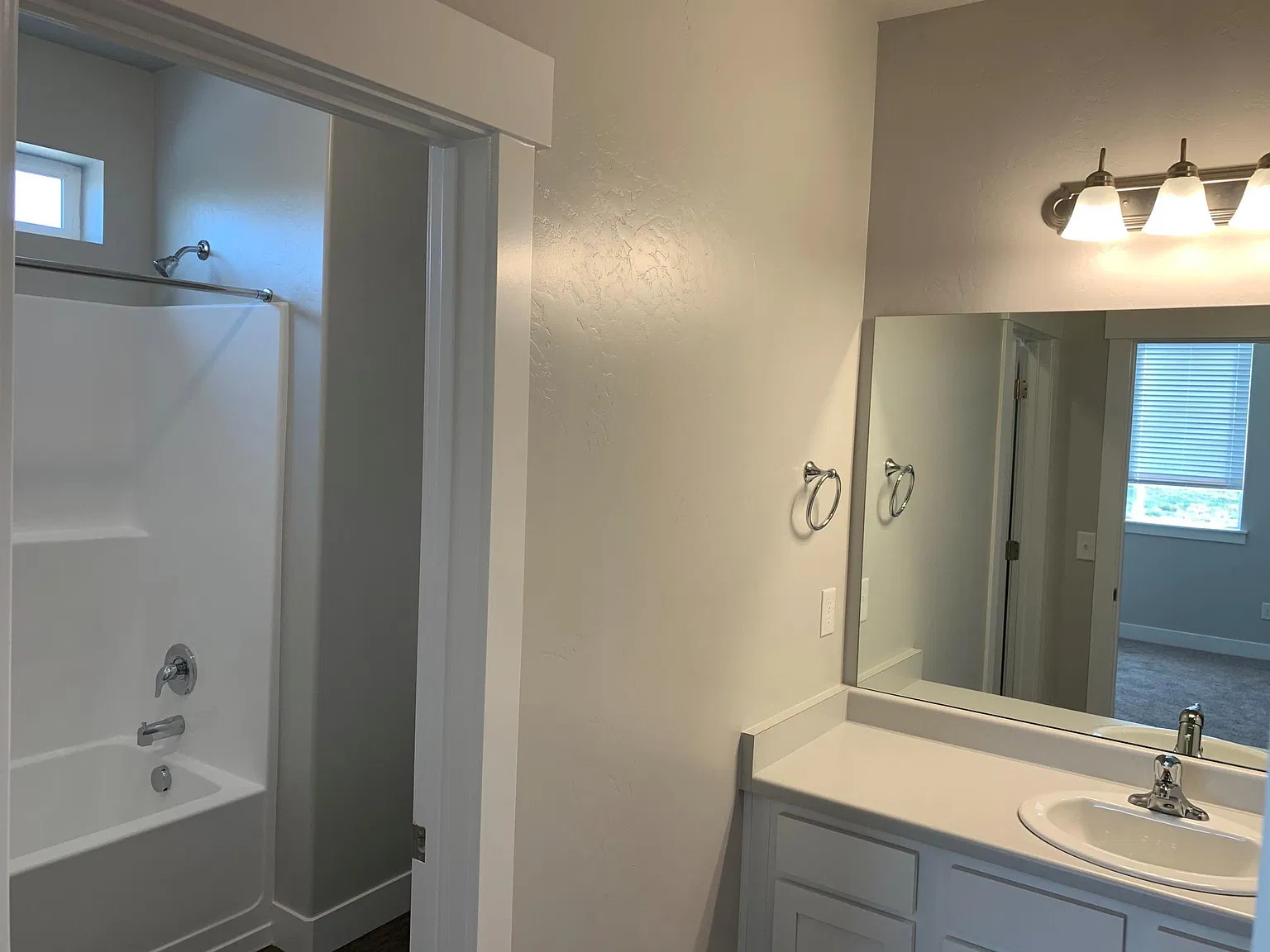 3 bed, 1271 sqft, $1,720 — Photo 4